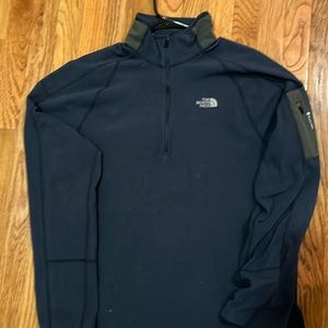 Men’s navy North Face 1/4 zip
